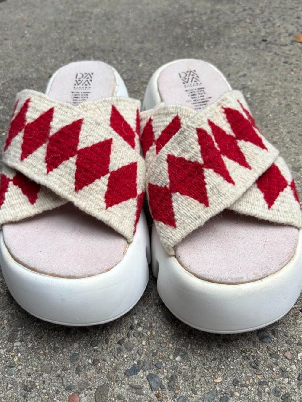 DAVA Artesanal Sakai Crossover Wool Diamanté Chico Red/White Platform Sandal W6